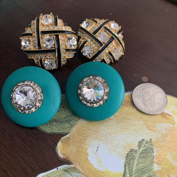 Two Pairs Of 1980S Clip On Earrings Rivoli And More - Picture 3 of 5